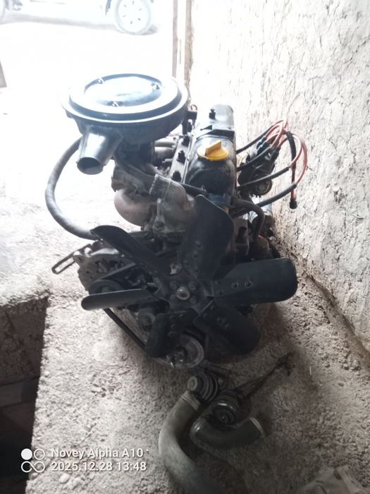 Сросно продаётся УАЗ мотор и коробка