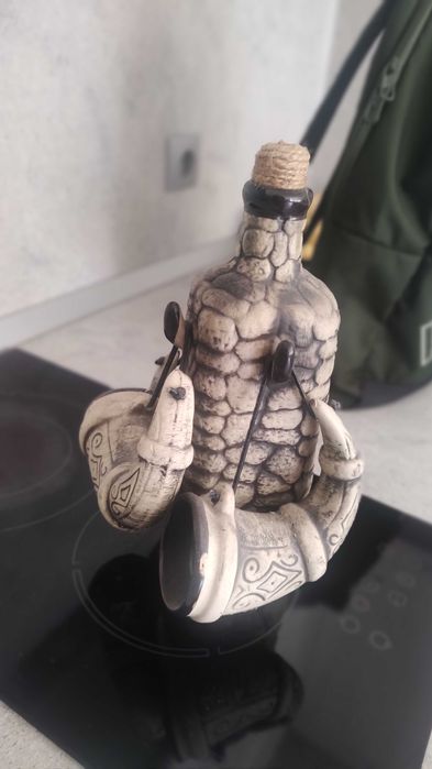 Сувенирно шише с чаши