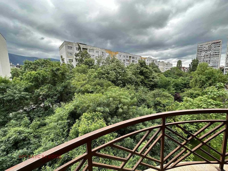 Продава се Двустаен апартамент в София, Борово - 62 кв.м за 4113 €/кв.м - Снимка #8