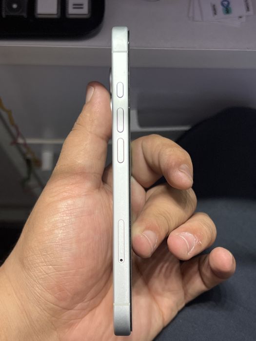 Iphone 16 ozi APPLE BRON