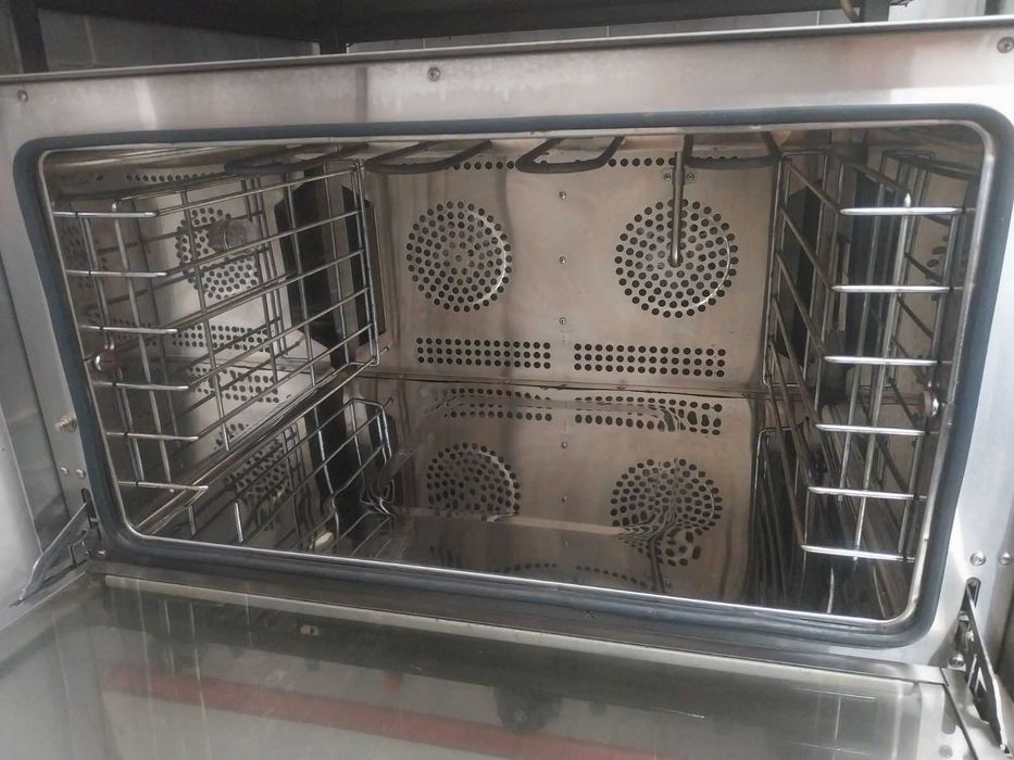 Продавам конвектомат за тави 60/40