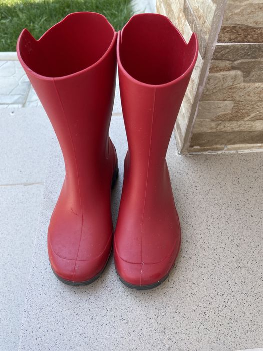 Vand cizme cauciuc si incaltaminte pentru interior , masura 26.