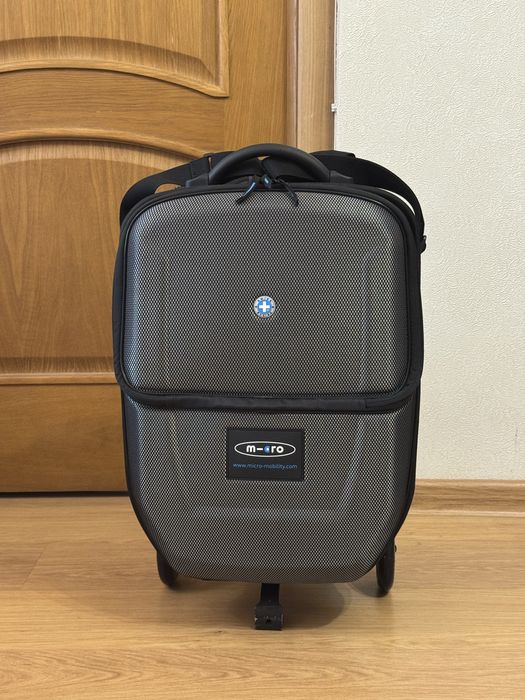 Чемодан самокат Micro Luggage 4.0 ML0025 черный