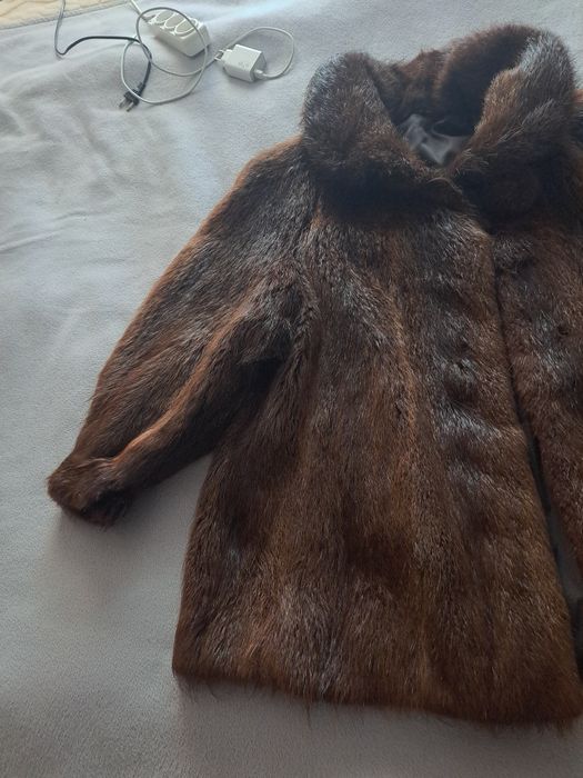 Шуба ,верхняя одежда