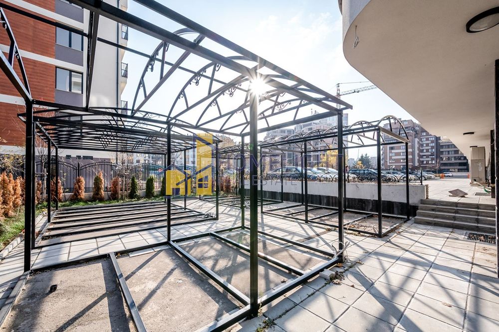 Продава се Заведение в София, Студентски град - 667 кв.м за 1170 €/кв.м - Снимка #1