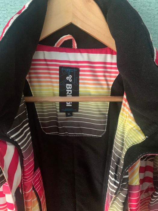 Дамско спортно/ скиорско яке