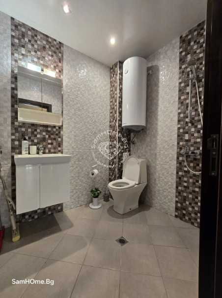 Дава се под наем Двустаен апартамент в Варна, Възраждане 3 - 68 кв.м за 450 € - Снимка #3