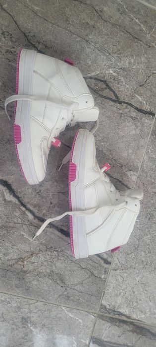 Ghetute fetite marimea 33