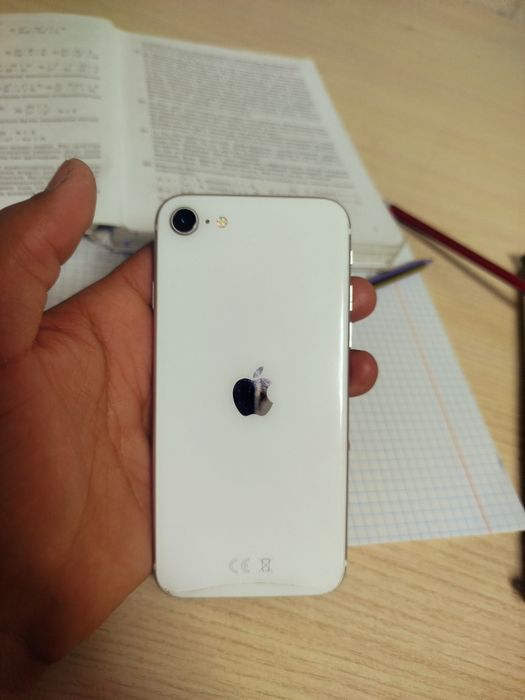iPhone se 2020 64gb