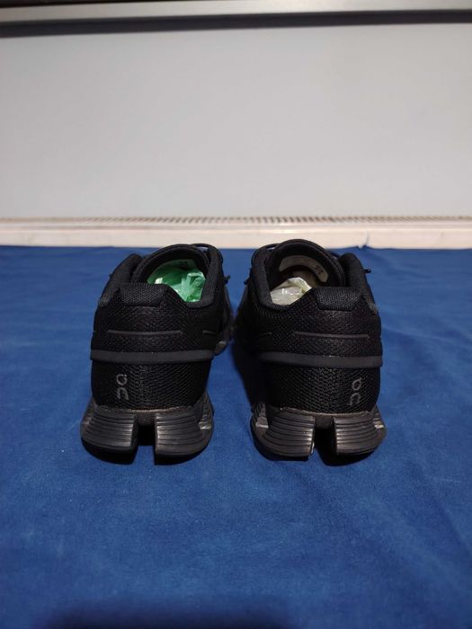 O N Running Cloud adidași alergare, mărimea 37, interior 23,5 cm