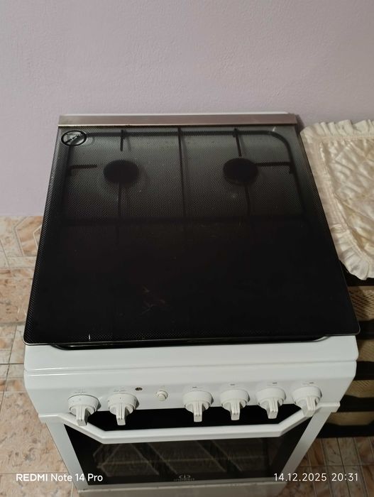 Печка на газ intezit.не разлепила от нова