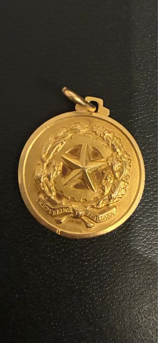 Medalion aur 18k model unicat