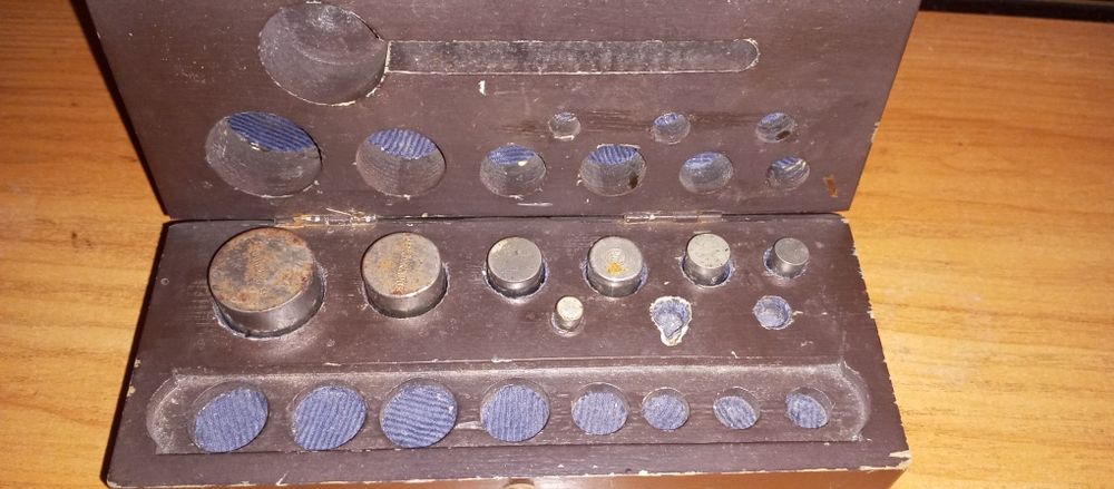 продаю Набор гирь СССР