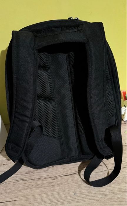 Ghiozdan zipit     .