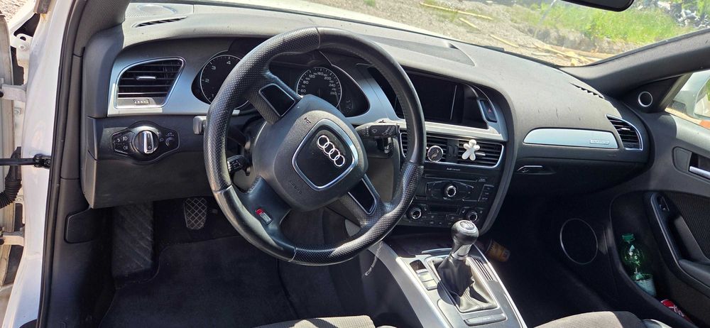 Audi a4 b8 2.0tdi 2010година, 143hp SLine 4x4, xenon Bang&Olufsen
