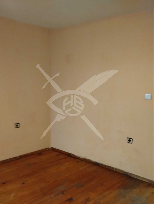 Продава се Двустаен апартамент в Бургас, Възраждане - 72 кв.м за 992 €/кв.м - Снимка #2