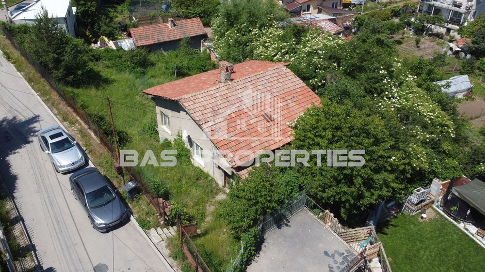 Продава се Къща в с. Иваняне, Област София-град - 162 кв.м за 1075 €/кв.м - Снимка #3