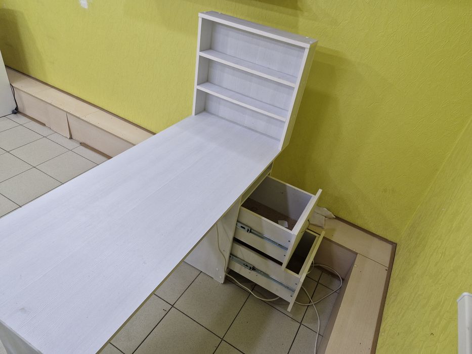 Стол для маникюра