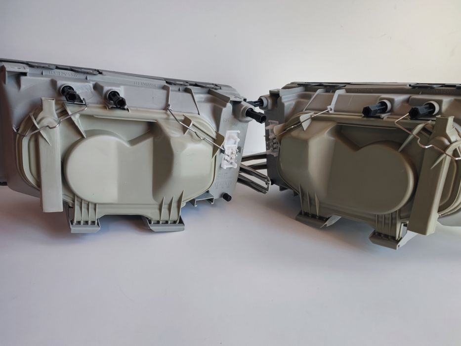 Фарове Мерцедес 190 201 mercedes w201 190 нови TYC