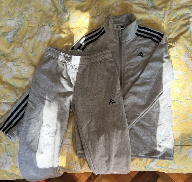 Спортивная форма Adidas.