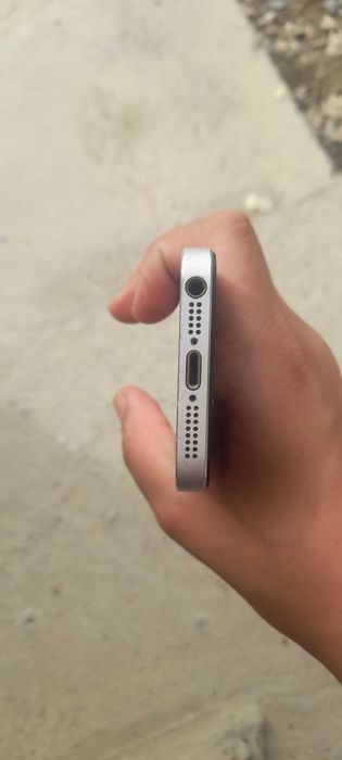 Iphone 5 se sotiladi