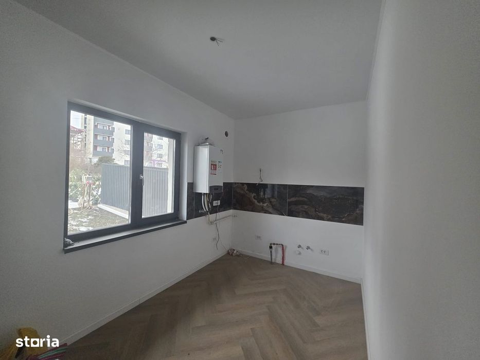 Apartament 4 camere dispus pe 2 niveluri