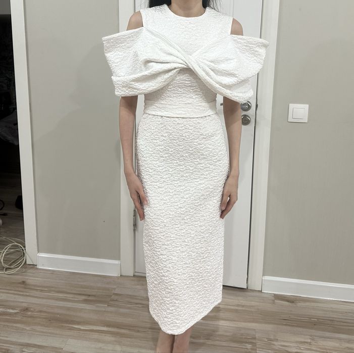 Платье белое 15к