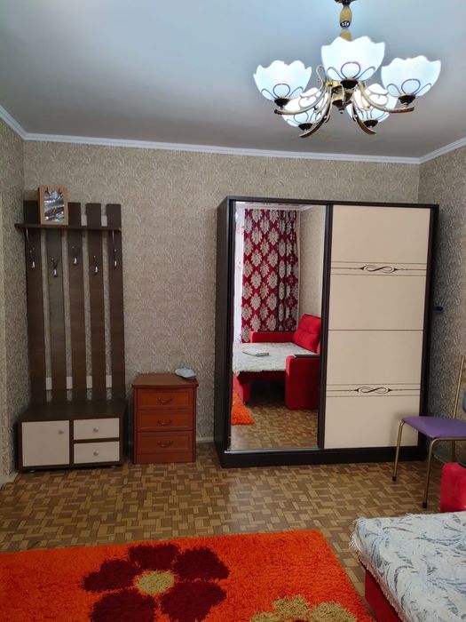 1 комнатная по суточно!