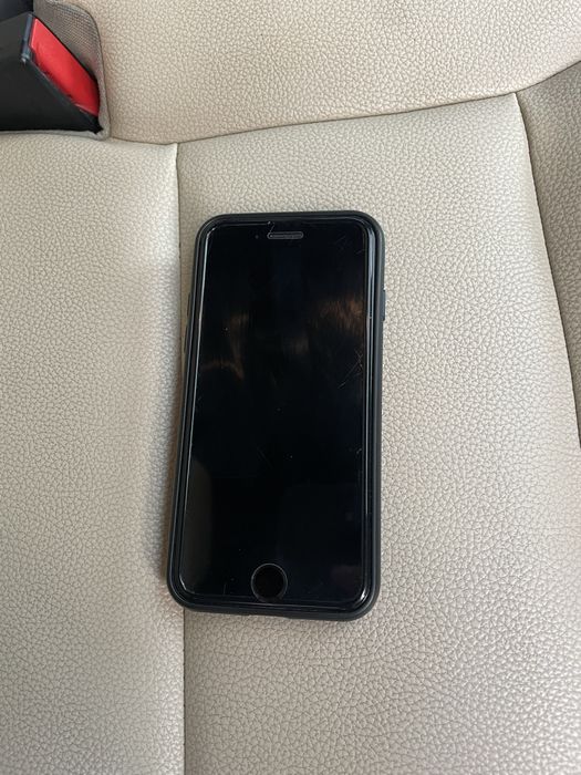 Apple IPhone 8 / 64gb/ origonal