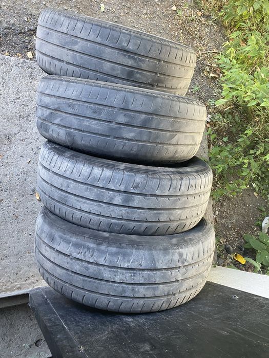 YOKOHAMA 215/60R16