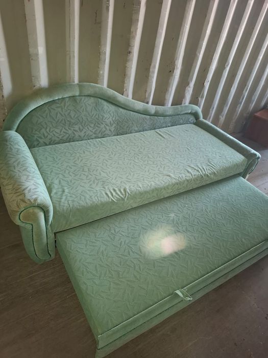 Продам раскладной диван.