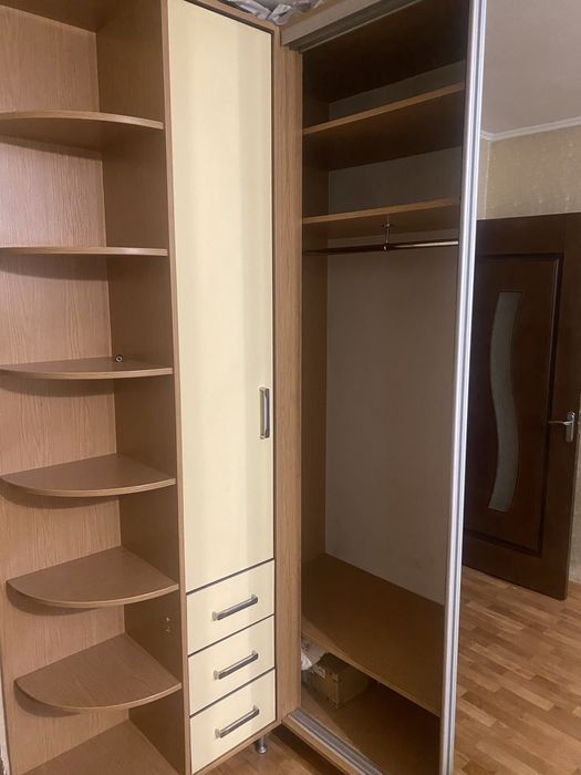 Продам шкаф в хорогем состянии