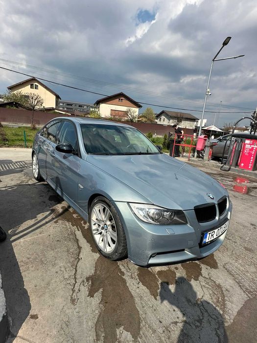 Vand Bmw e90 2005 pachet M trapa automat