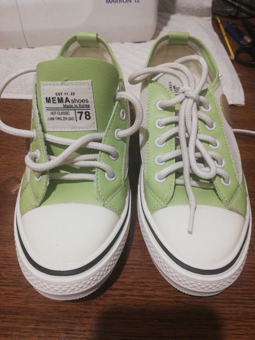 Меняю на 35,36 размер или Продаю кеды, женские, новые Корея размер 37