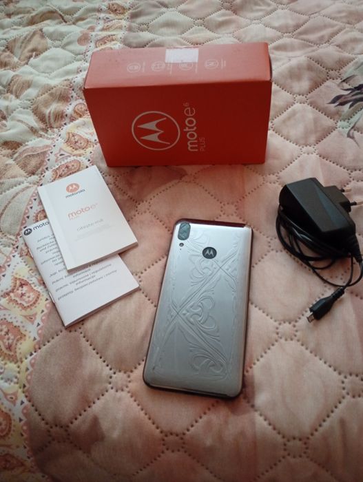 Смартфон Motorola E6+