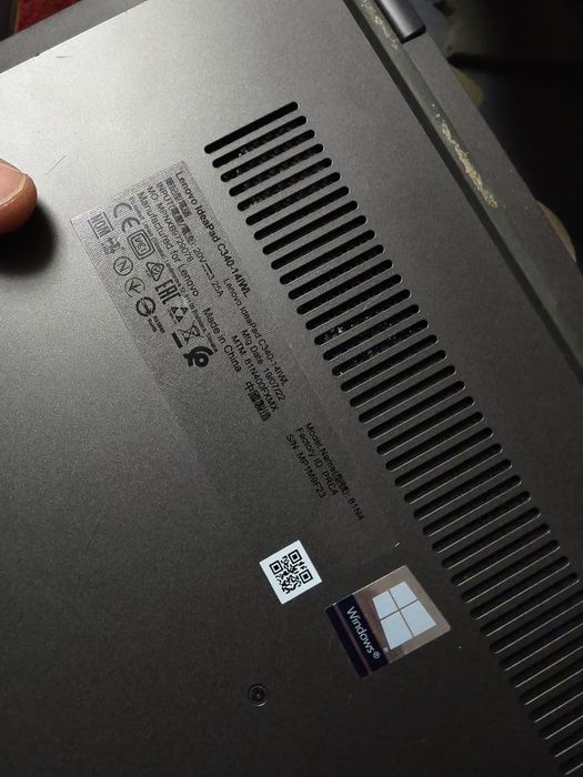 Vând Sau Schimb Leptop Cu Thouch Lenovo