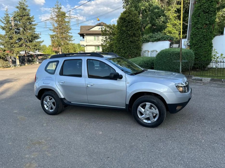 Dacia Duster Duster 1.5 dCi Laureate 110 Cp euro 5,an 2012,4WD,AC,geamuri el. jenti