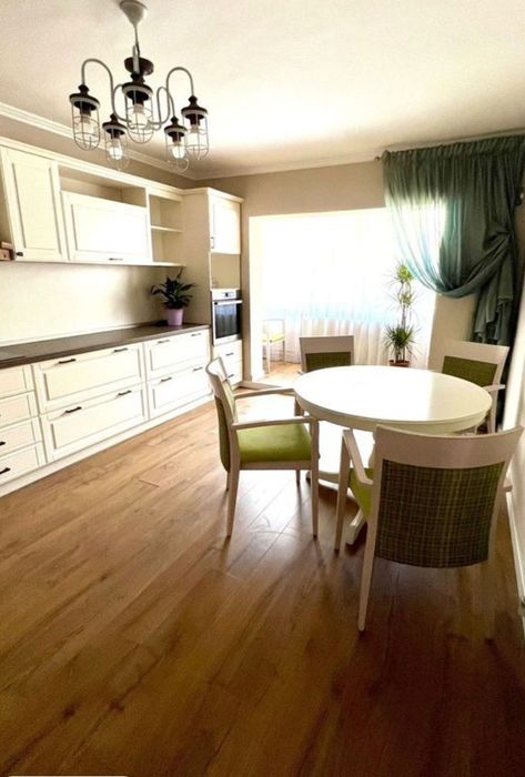 Inchiriez apartament 3 camere