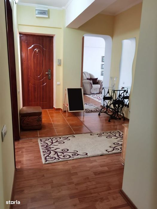 Apartament 5 camere Piata Mare