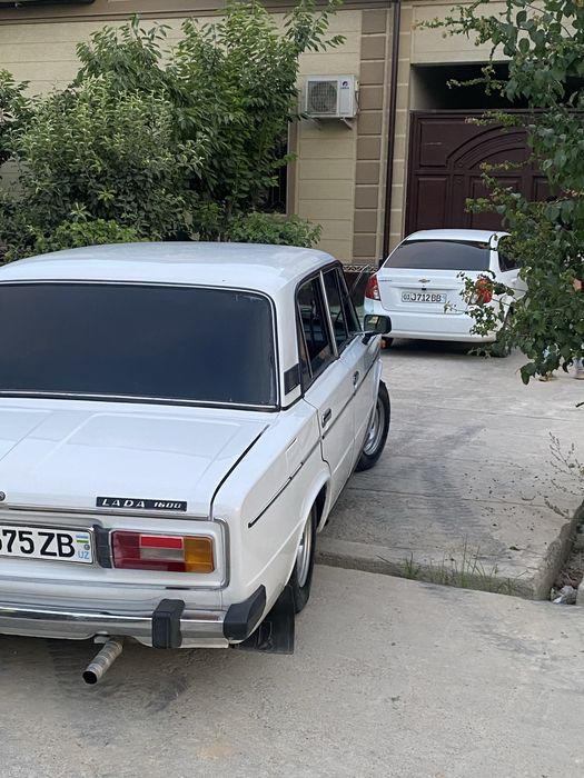 Jiguli vaz 2106 oq rangda gaz benzin