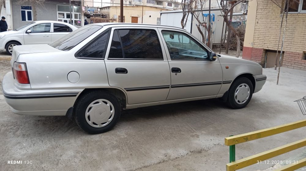 2004 yil neksiya polni radnoy