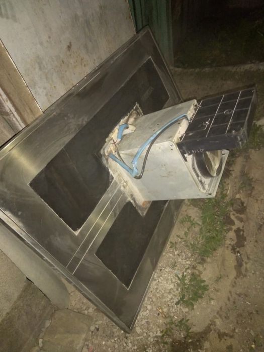 Продам вытяжку б/у в хорошем состоянии