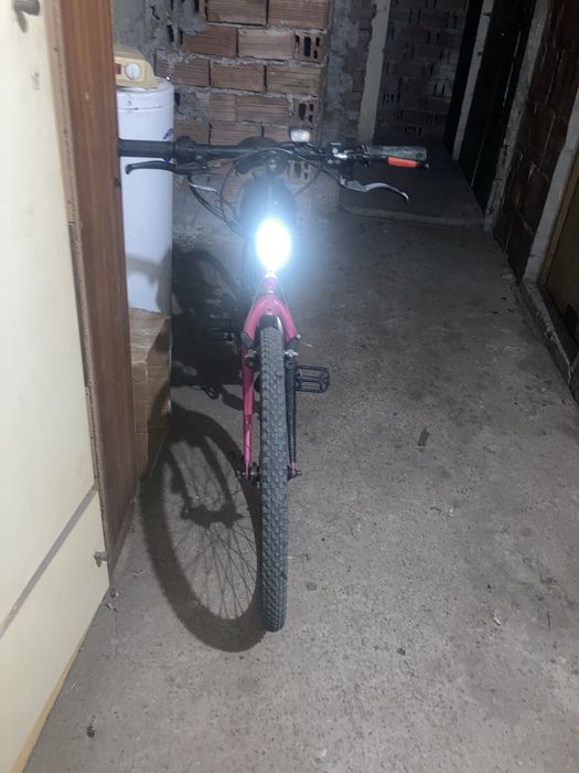 Продавам колело с двигател 80cc
