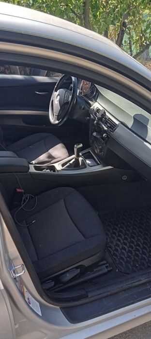 Vând BMW E90 320I 2006.