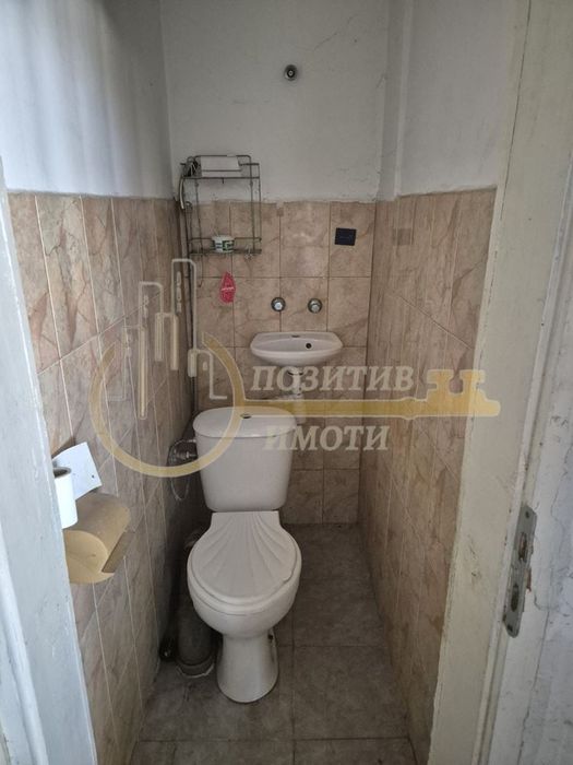 Дава се под наем Промишлена сграда в Божурище - 330 кв.м за 1000 € - Снимка #5