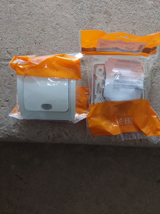 Выключатель/включатель света