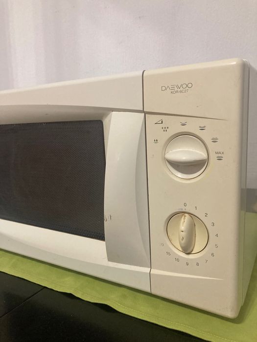 Микровълнова фурна 800w