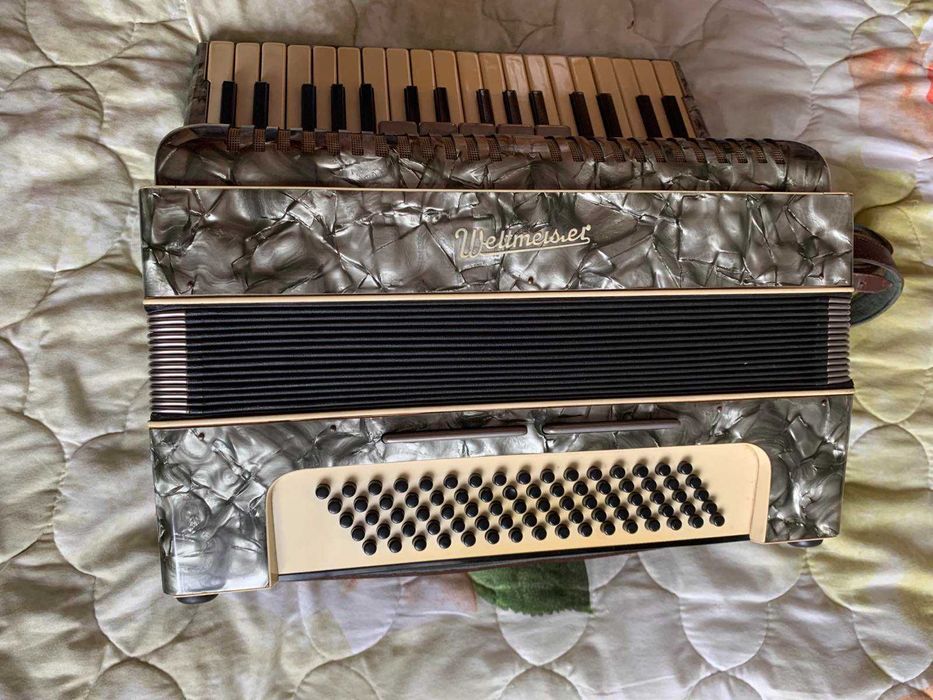 Акордеон weltmeister 80 баса