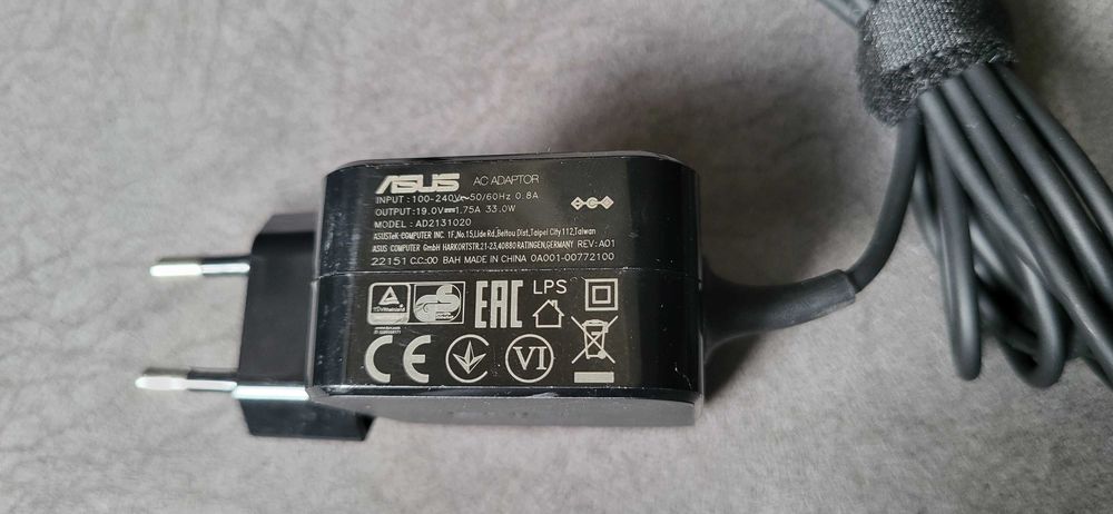 ASUS 33W incarcator 19V-1.75A mufa subtire fuctional