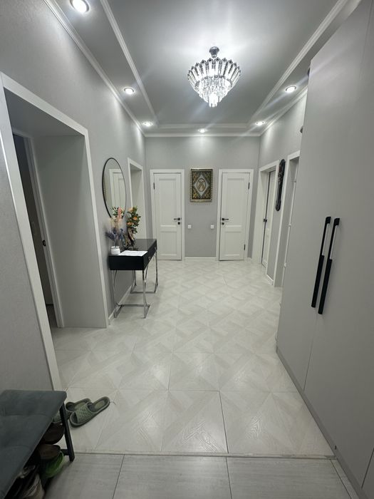 Продам 3 комнатную квартиру в центре